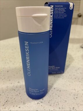 Ole Henriksen Glow2OH Dark Spot Toner — Blue